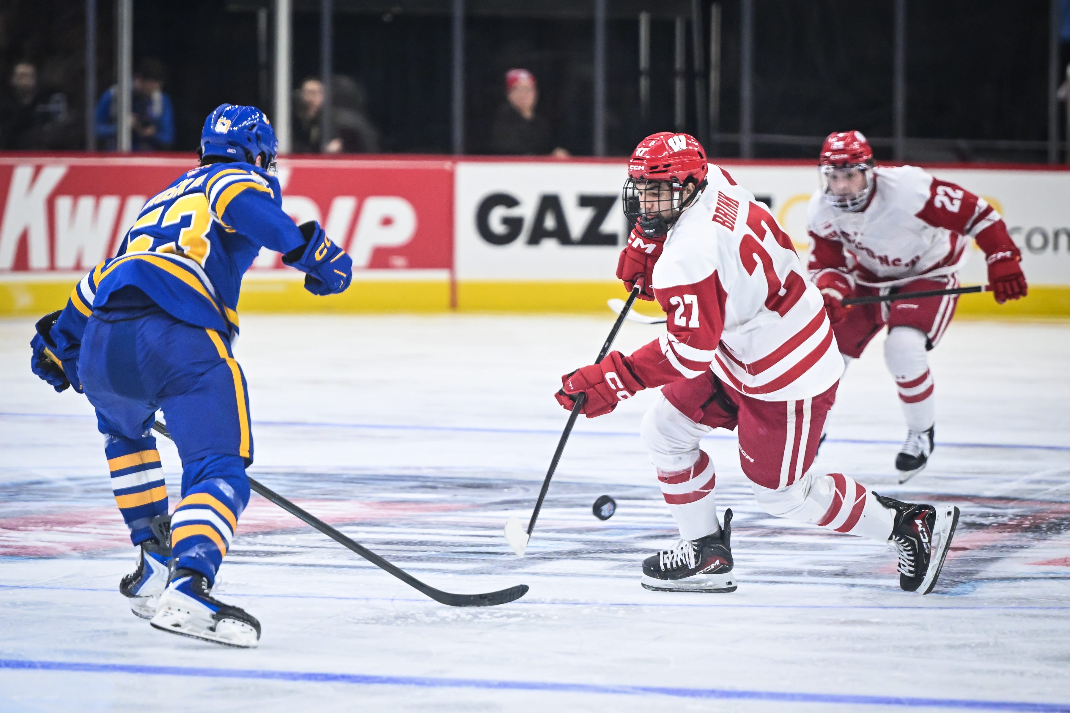 Youngsters push Wisconsin back into Kwik Trip Holiday Face-Off title game