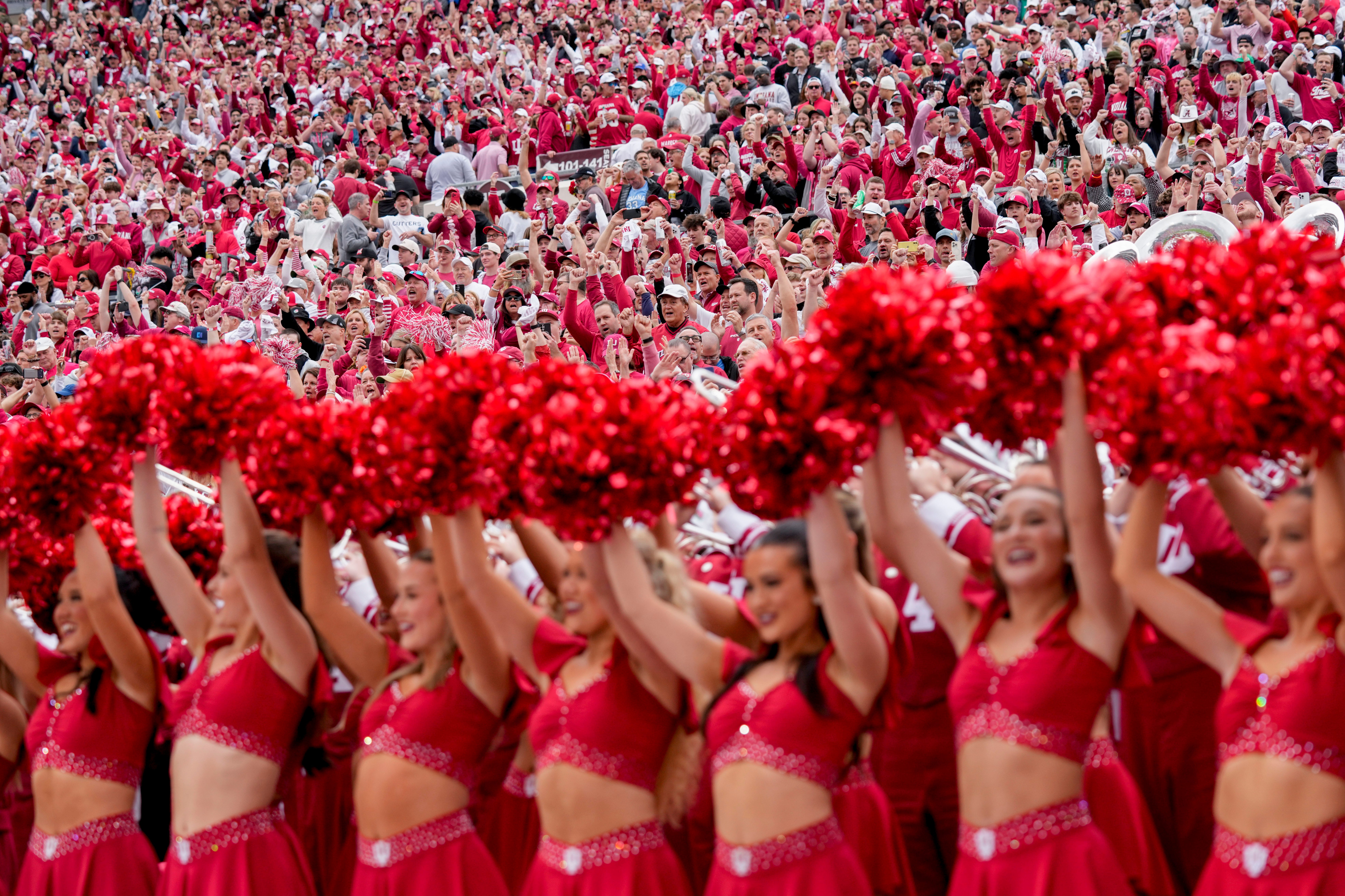 Indiana football appointment viewing again, in record-setting Rose Bowl