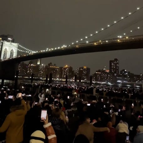 A false social media post drew crowds to Brooklyn Bridge for fireworks that never happened.