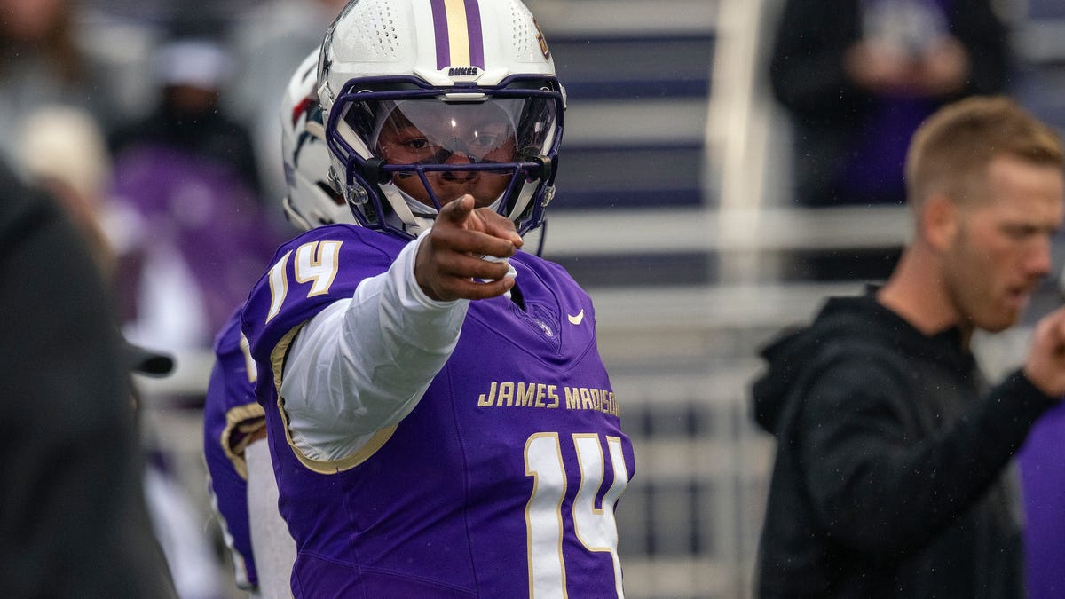 قد يعود ألونزا بارنيت الثالث إلى تدريبات كرة القدم في UCF الأسبوع المقبل