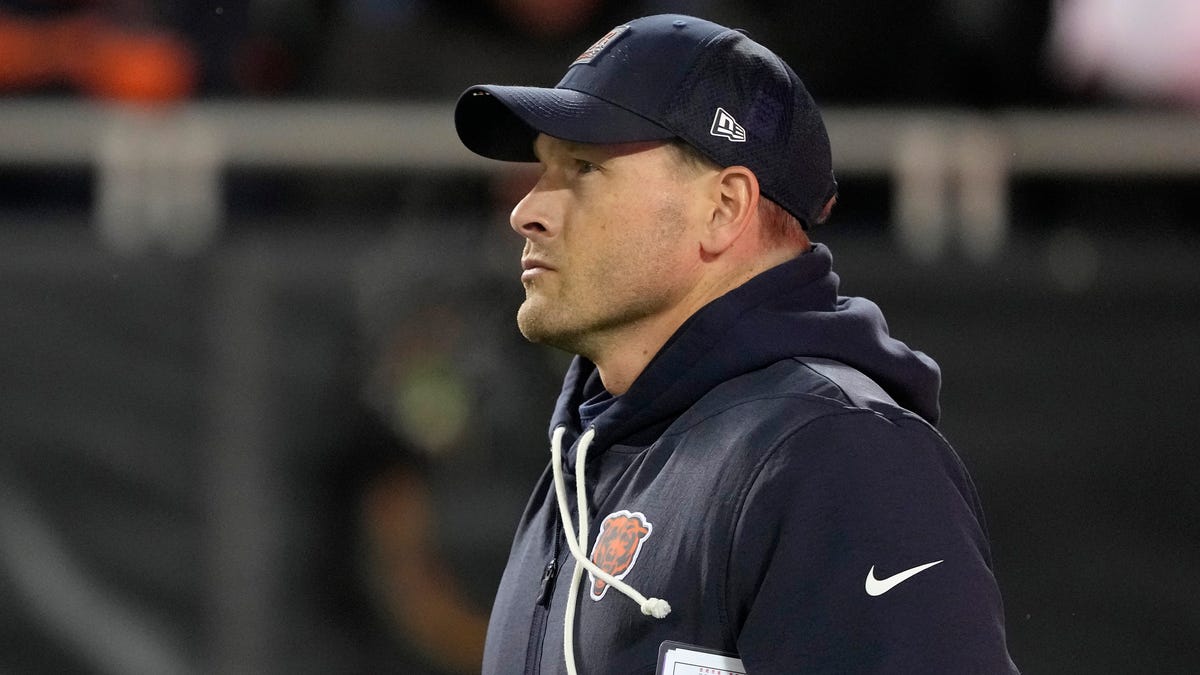 ردود فعل عالم دوري كرة القدم الأمريكية لمصافحة بن جونسون ومات لافلور بعد المباراة