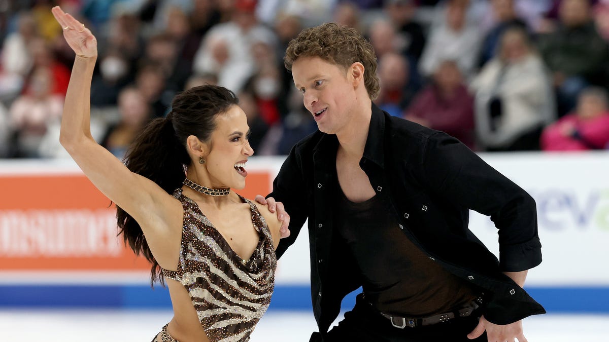 Madison Chock and Evan Bates compete in the ice dance rhythm dance program during the 2026 United States Figure Skating Championships at Enterprise Center on Jan. 8, 2026 in St Louis, Missouri.