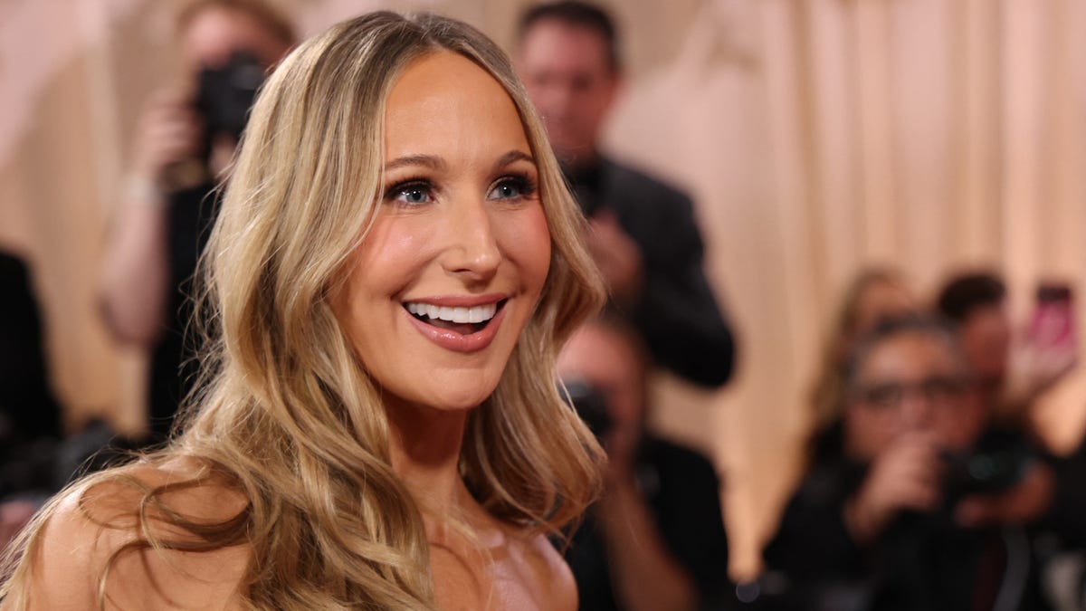 Nikki Glaser to host Golden Globes for third consecutive year