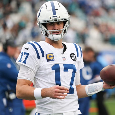 Indianapolis Colts quarterback Daniel Jones (17) stands on the field prior to a game against the Jacksonville Jaguars at EverBank Stadium in Jacksonville on Dec. 7, 2025.