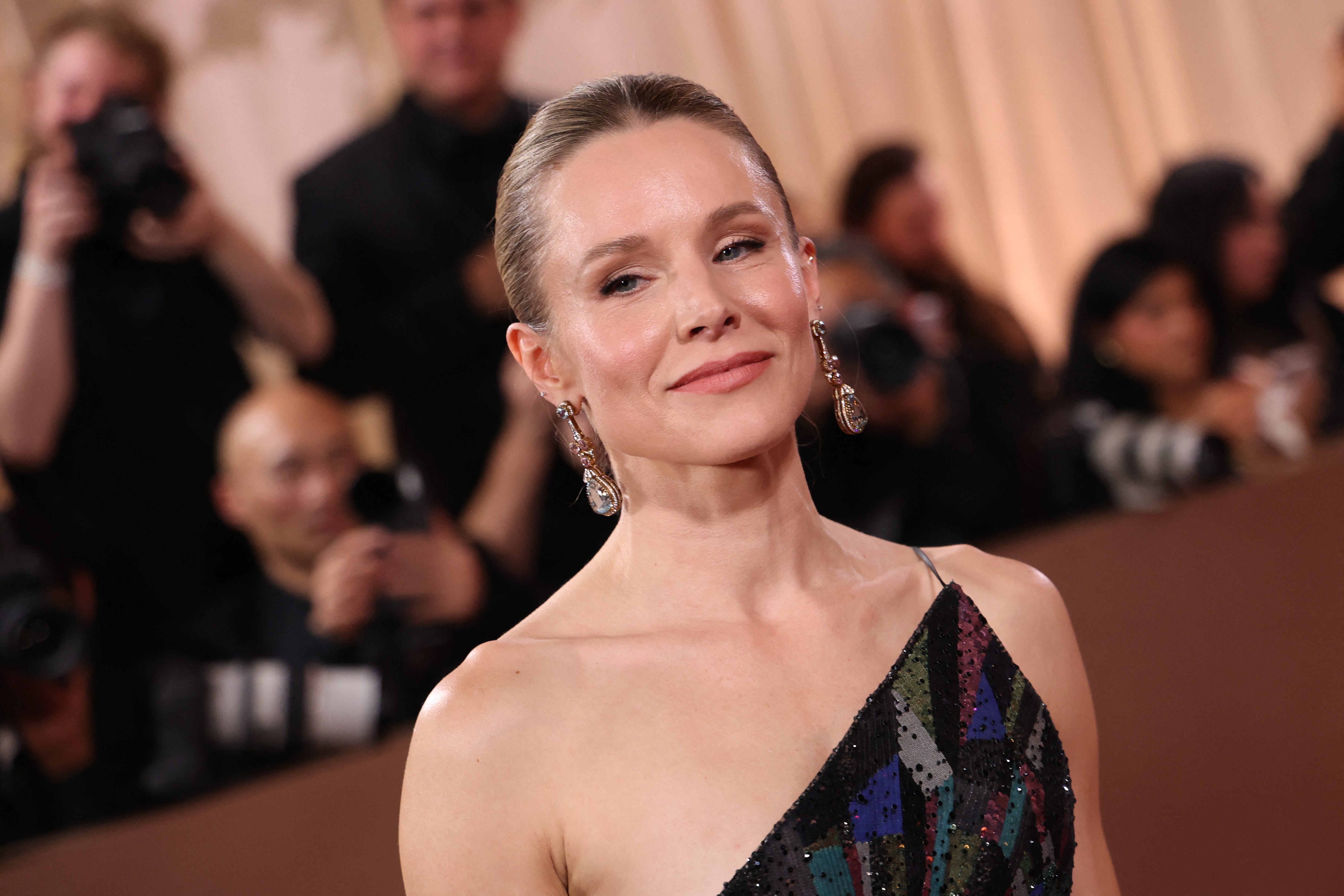 Michigan's own Kristen Bell to host Actor Awards for 3rd time