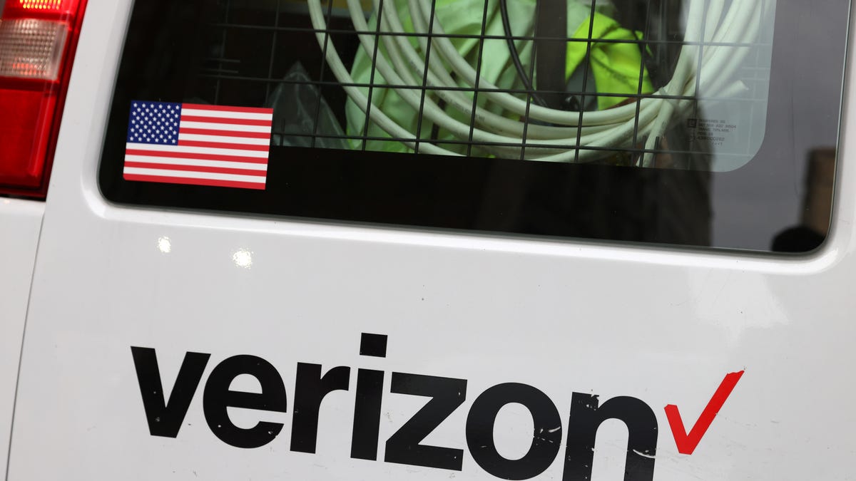 Verizon's Massive Outage: How 1.5 Million Customers Were Left in the Dark and What It Means for You