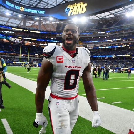 Houston Texans linebacker Azeez al-Shaair (0) leaves the field following a game against the Los Angeles Chargers at SoFi Stadium on Dec. 27, 2025, in Inglewood, California.