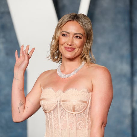 Hilary Duff arrives at the Vanity Fair Oscar party after the 95th Academy Awards in Beverly Hills, California on March 12, 2023.