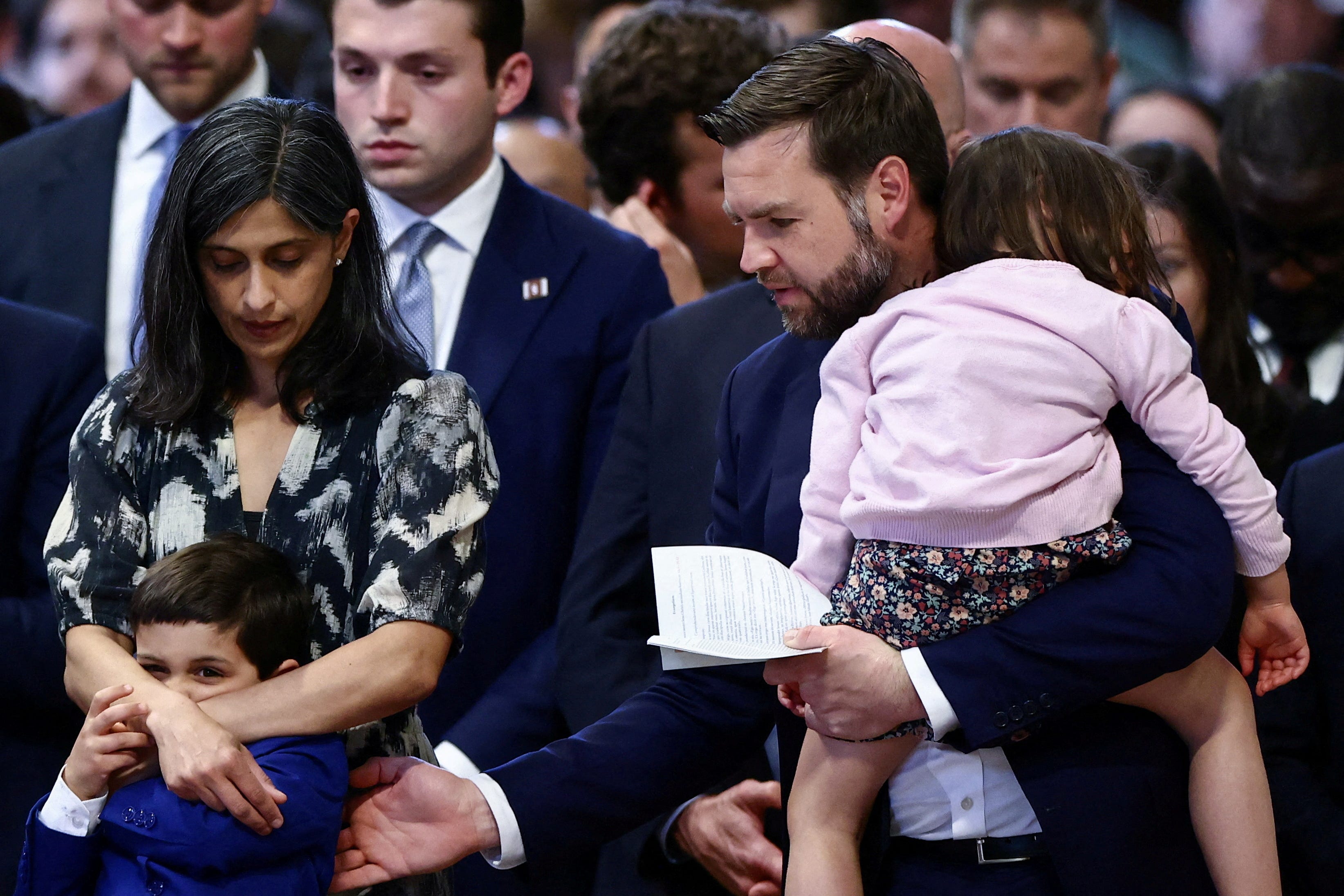 JD und Usha Vance geben bekannt, dass sie ihr viertes Kind erwarten