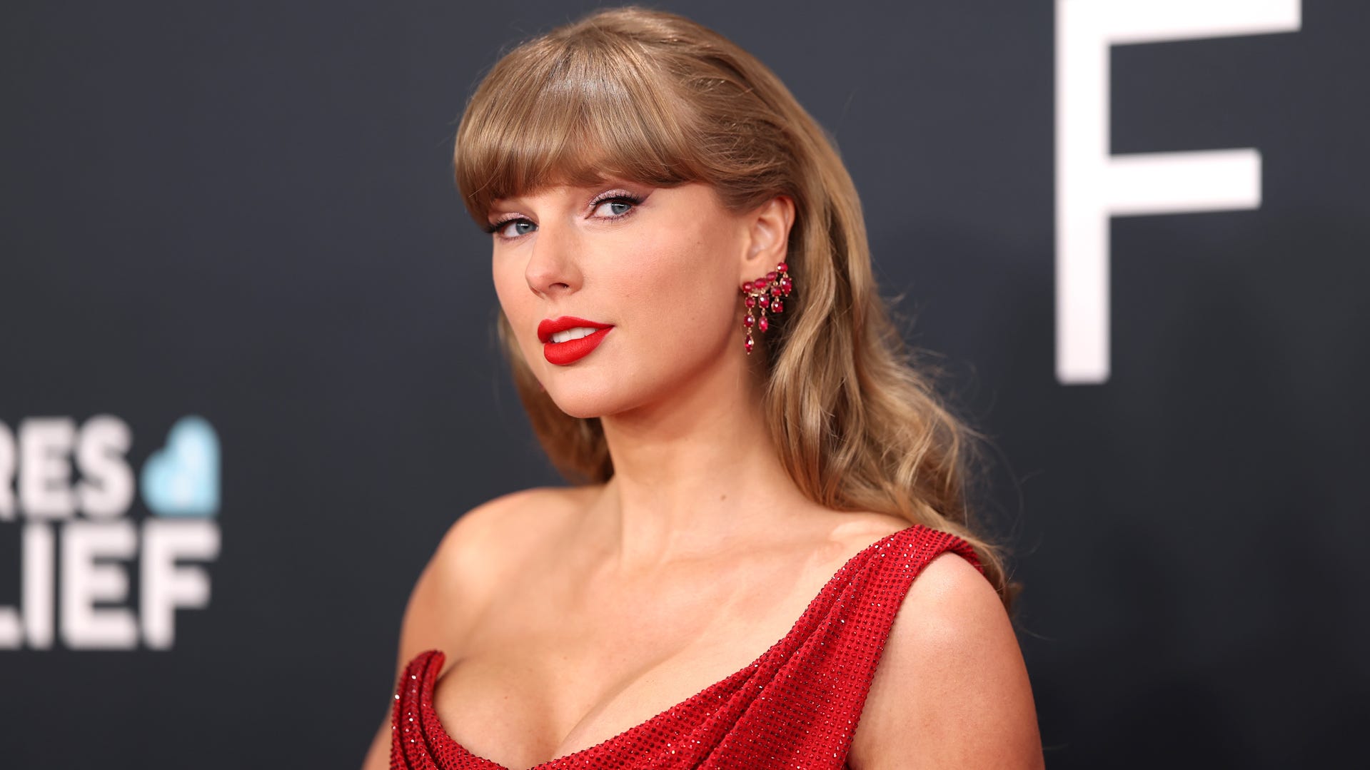 88282569007 taylor swift shof