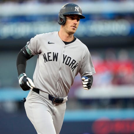 New York Yankees left fielder Cody Bellinger (35) rounds the bases after hitting a home run in the sixth inning against the Toronto Blue Jays.