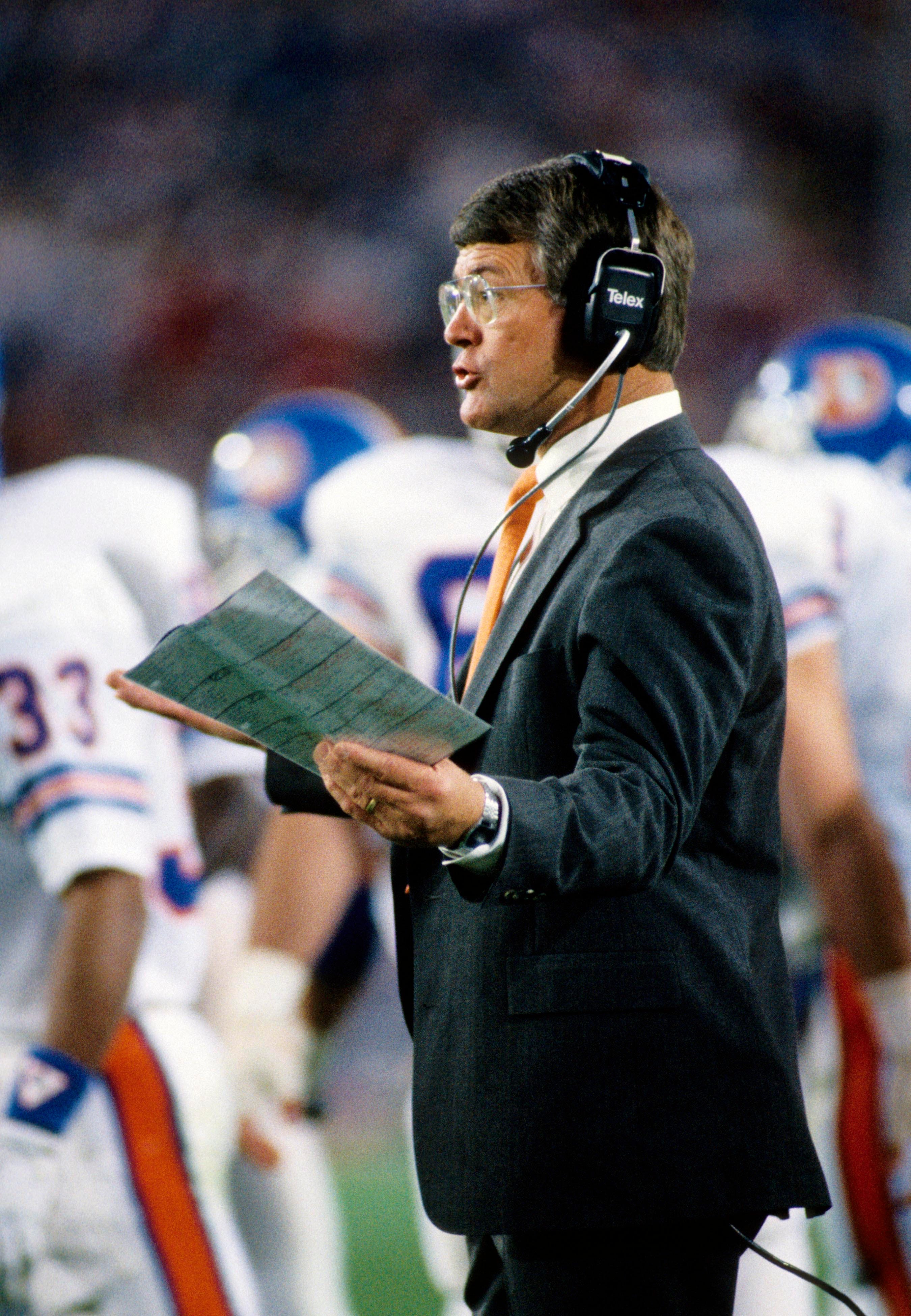 Denver Broncos head coach Dan Reeves on the sideline against the New York Giants during Super Bowl XXI at the Rose Bowl.