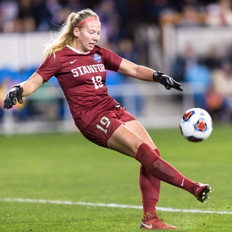 Stanford Cardinal goalkeeper Katie Meyer (19) takes a goal kick against the North Carolina Tar Heels in the second half of the College Cup championship match at Avaya Stadium on Dec 8, 2019.