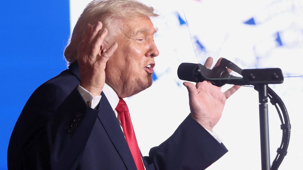 U.S. President Donald Trump delivers a speech on energy and the economy, in Clive, Iowa on Jan. 27, 2026.