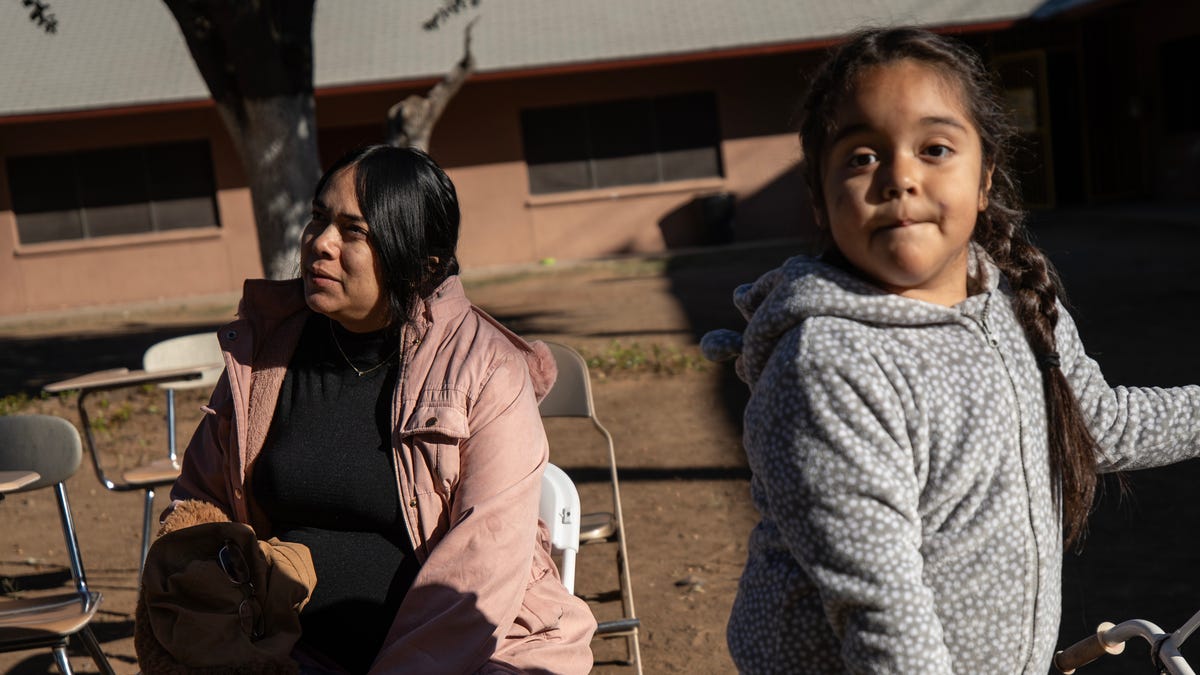 Paloma Marta Aguayo prepares to depart a migrant shelter with her 5-year-old daughter, Amaya, in Laredo, Texas, on Jan. 28, 2026. Aguayo and her daughter entered the United States without documentation, were detained at the South Texas Family Residential Center in Dilley, Texas, and were later released.