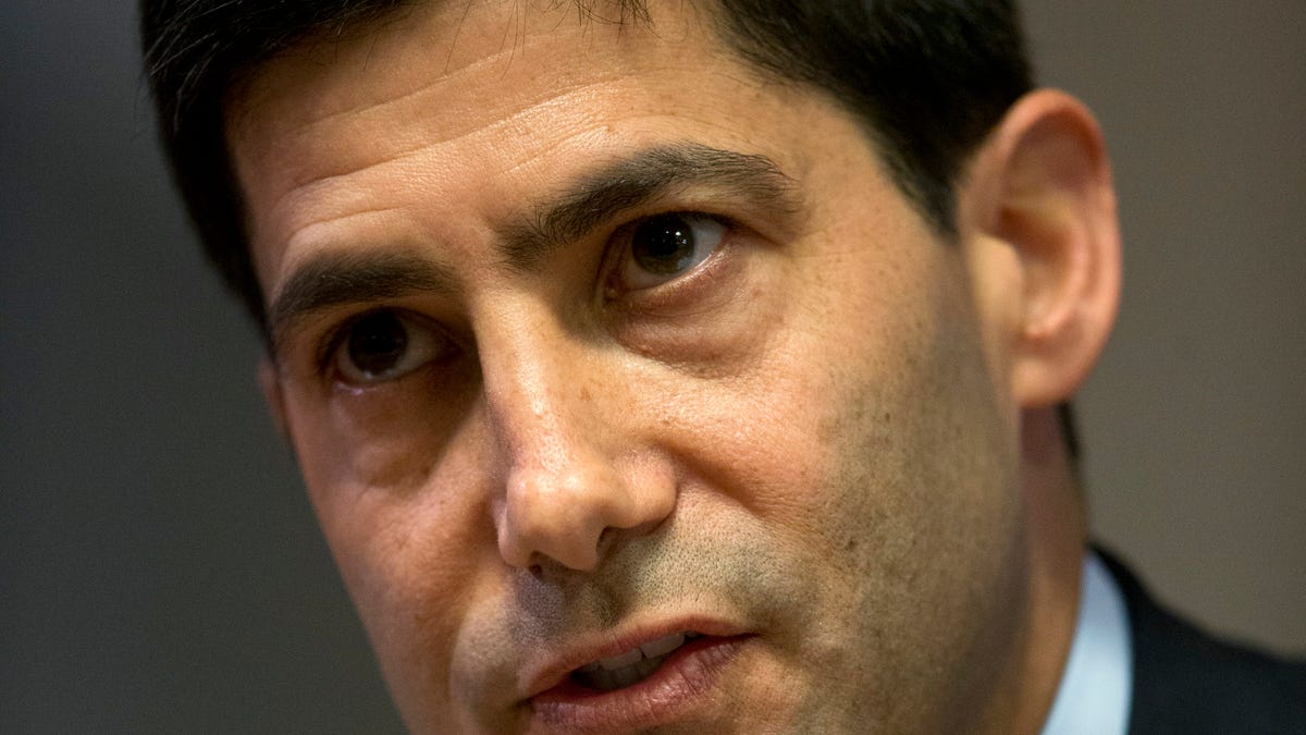 Kevin Warsh, a former member of the board of the U.S. Federal Reserve, speaks about a transparency report he wrote, at the Bank of England, in London, December 11, 2014.