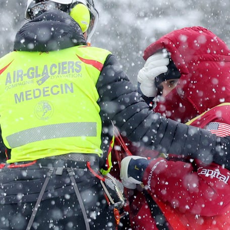 Lindsey Vonn being airlifted after her crash