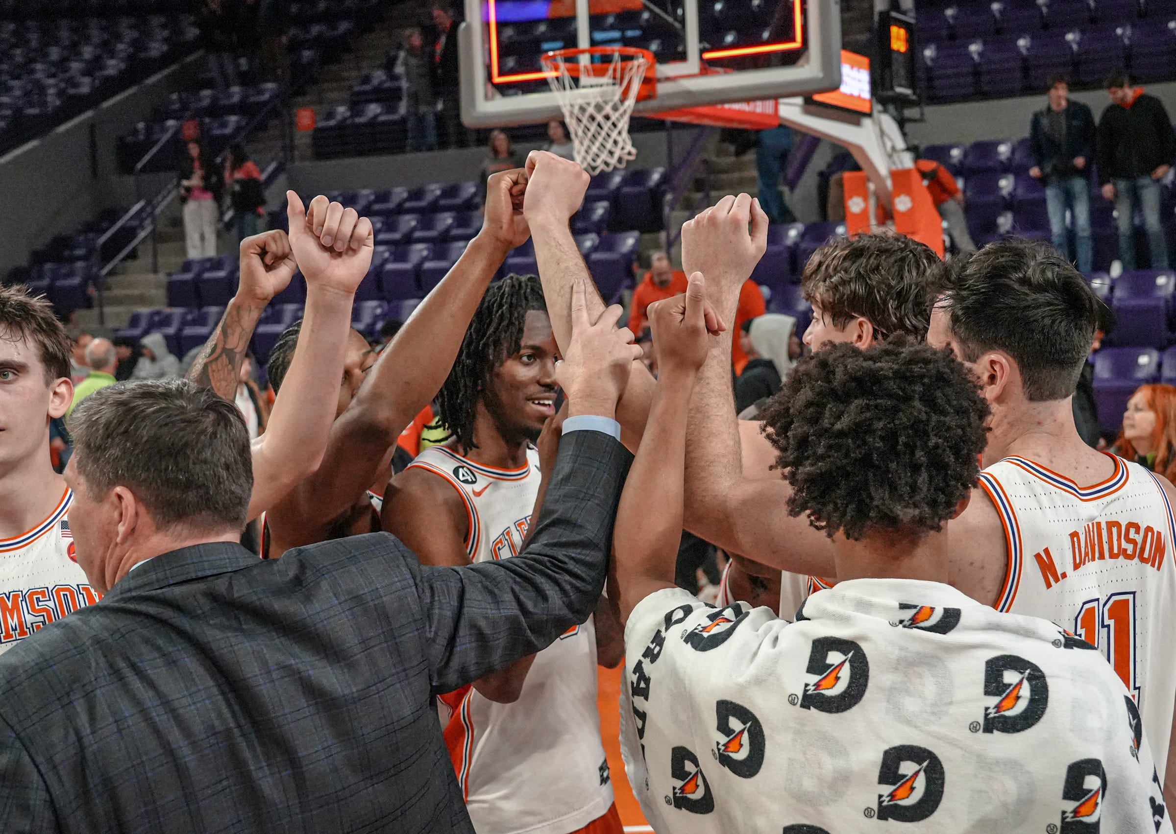 Where Clemson basketball stands in March Madness bracket predictions before Stanford game