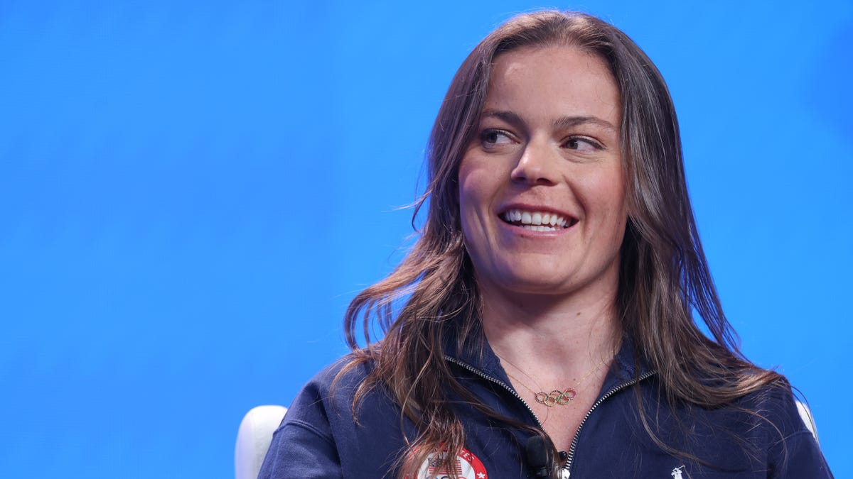 Breezy Johnson defends Lindsey Vonn's decision to ski at Olympics