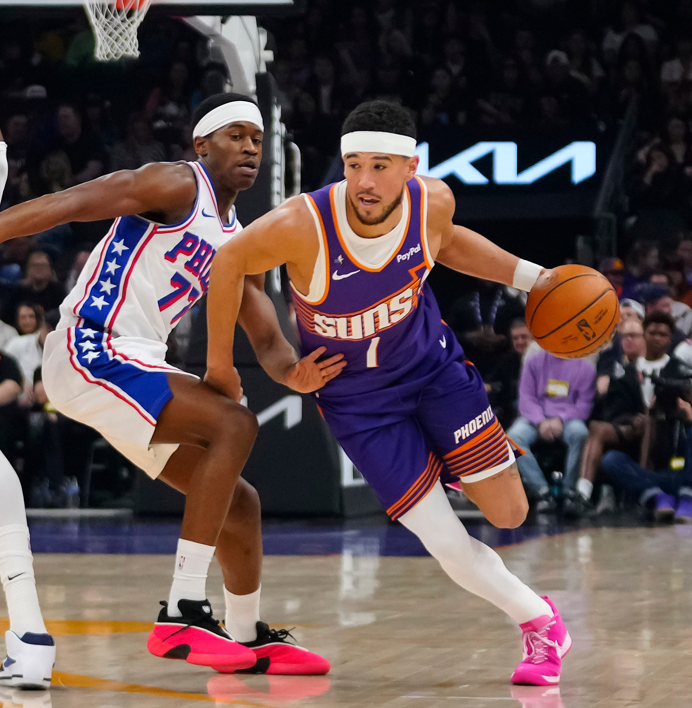 https://www.gannett-cdn.com/authoring/authoring-images/2026/02/08/PPHX/88575582007-suns-000952.JPG?auto=webp&crop=2225,1252,x0,y227&format=pjpg&width=1200
