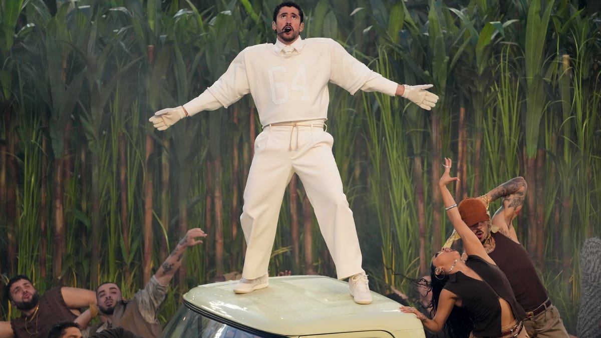 How many people watched Bad Bunny, Turning Point Super Bowl halftime ...