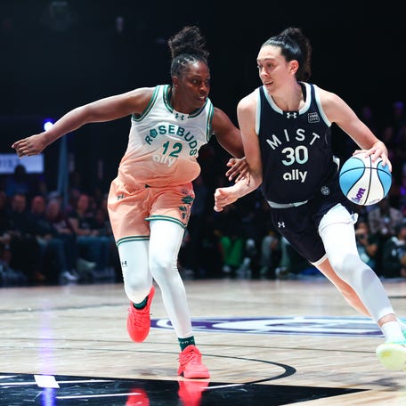 MEDLEY, FLORIDA - JANUARY 23: Breanna Stewart #30 of the Mist drives against Chelsea Gray #12 of the Rose during the fourth quarter of the game at Sephora Arena on January 23, 2026 in Medley, Florida. (Photo by Megan Briggs/Getty Images)