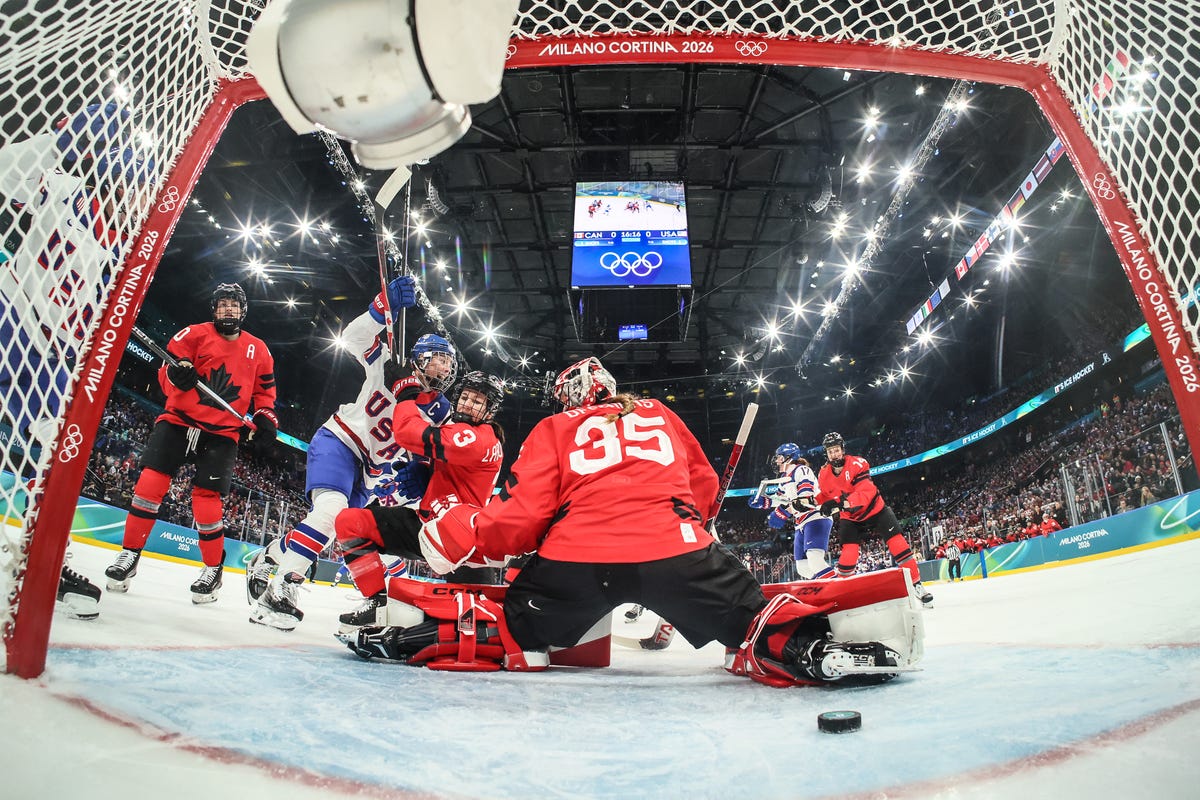 Wisconsin Players Dominate USA’s 5-0 Hockey Victory Over Canada