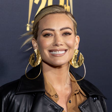 Hilary Duff attends the "How I Met Your Father" fan experience in Los Angeles on March 10, 2022.