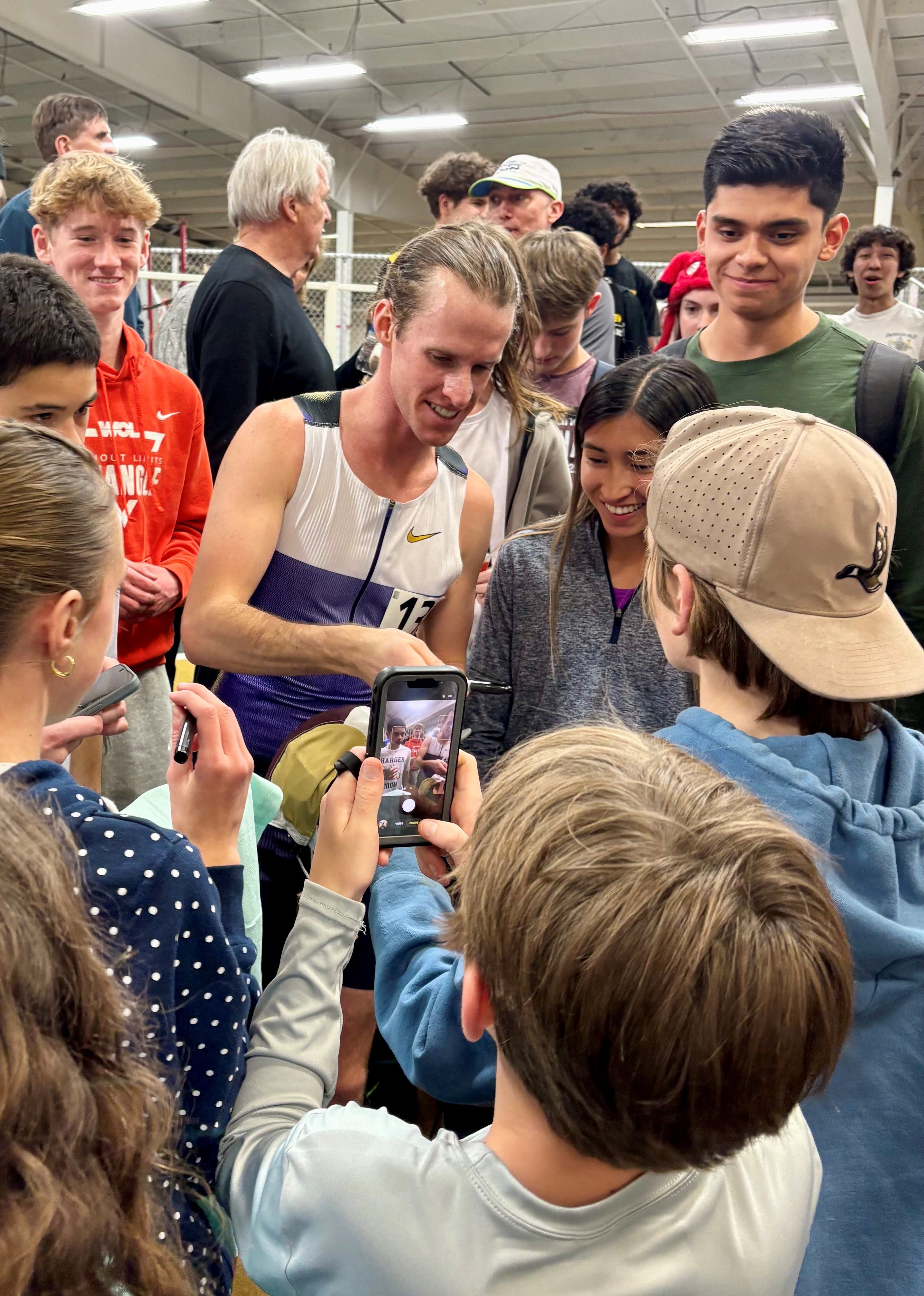 How Indy native Cole Hocker set American indoor record for the mile