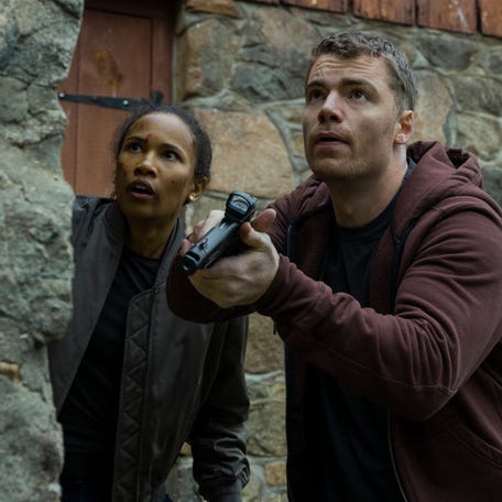 Fola Evans-Akingbola as Chelsea Arrington and Gabriel Basso as Peter Sutherland in Season 3 of Netflix's "The Night Agent."