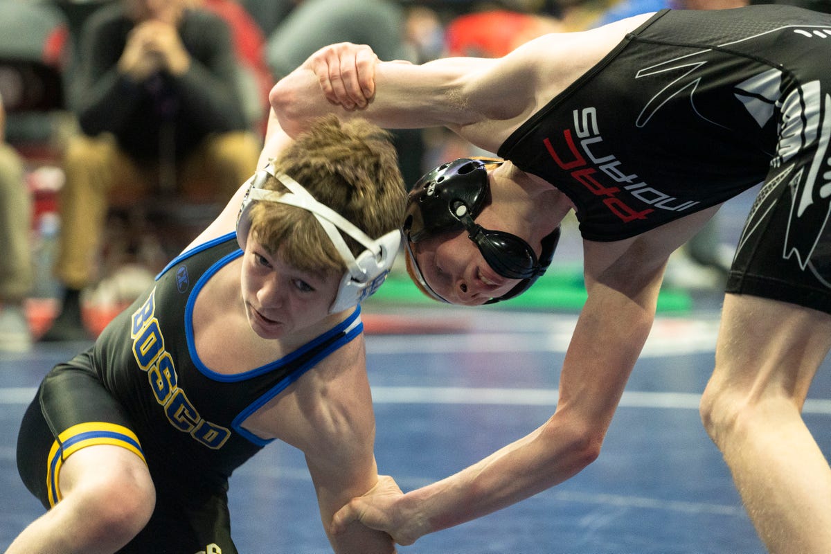 Iowa High School Wrestling: Day 1 Highlights from Class 2A & 1A