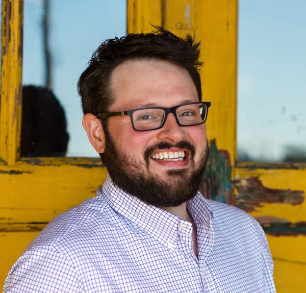 Longtime Tennessee reporter Wes Rucker dies in car accident. Tributes pour in