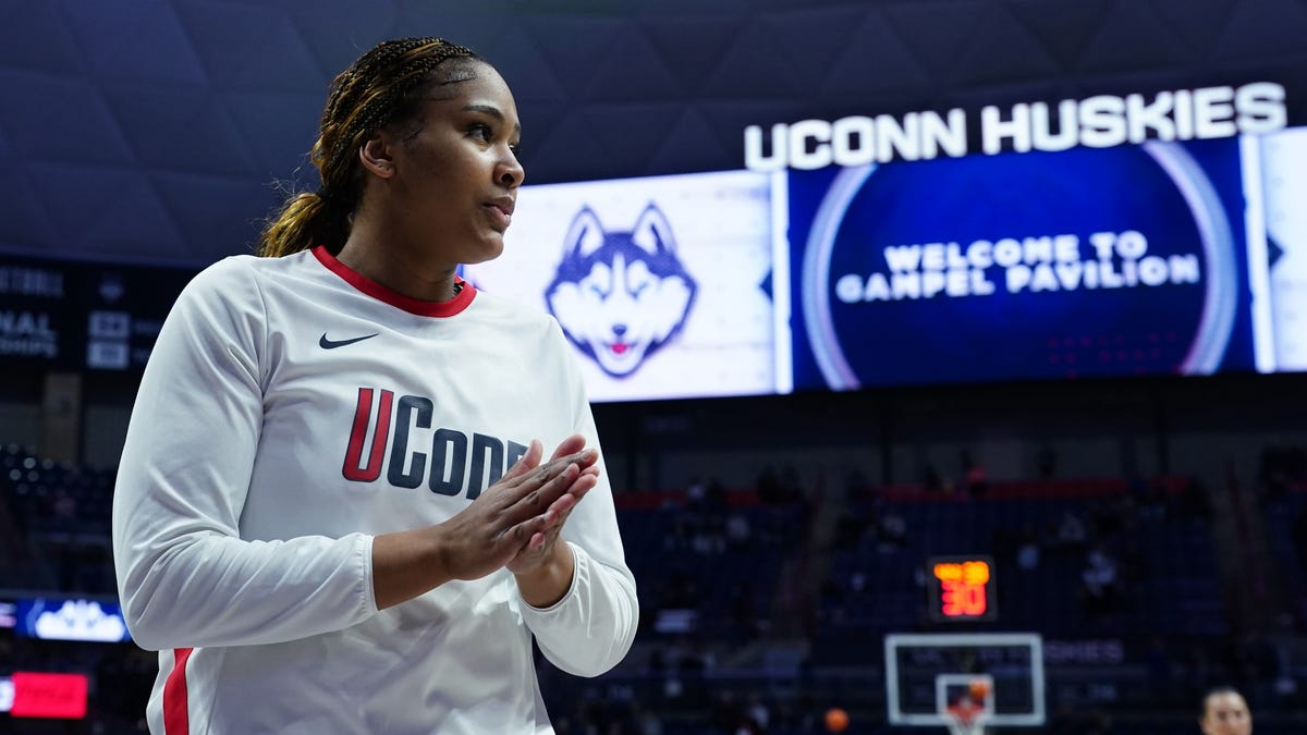UConn's reluctant superstar Sarah Strong may let her 'Diana side' out this March Madness
