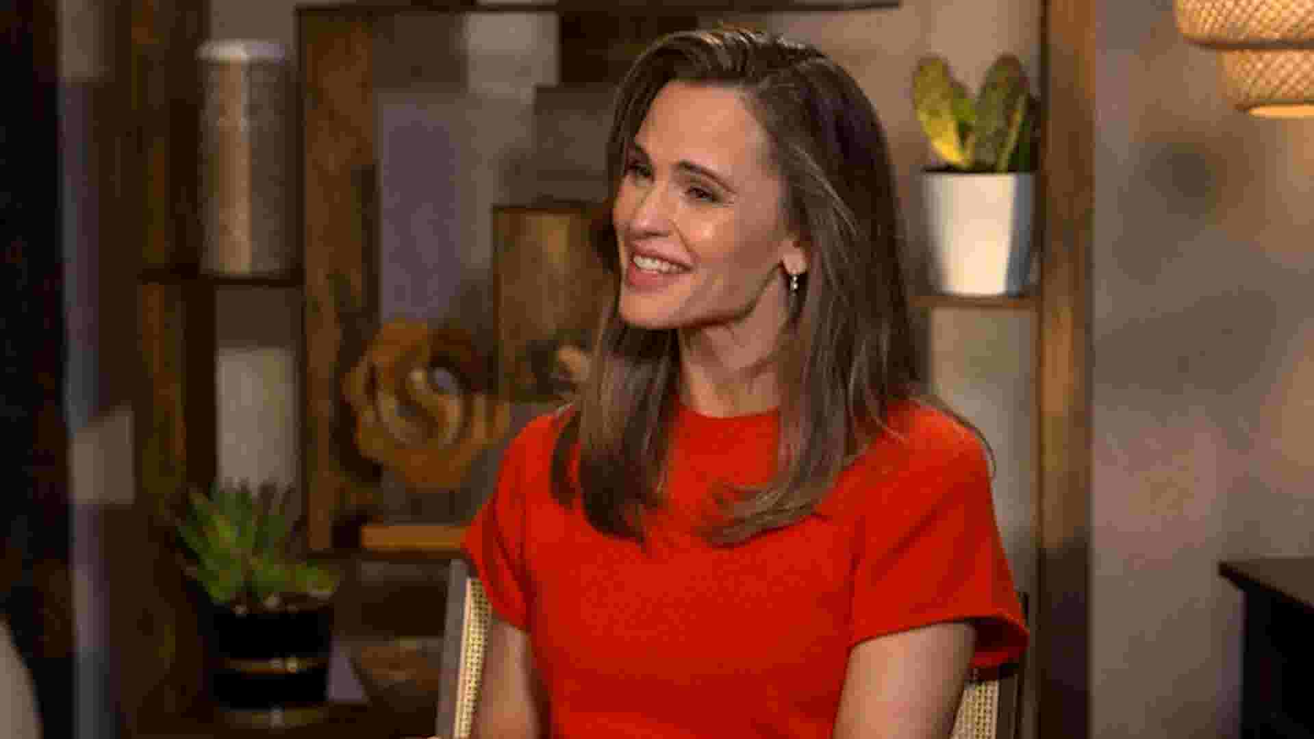 Jennifer Garner "always loves a little bit of a fight"
