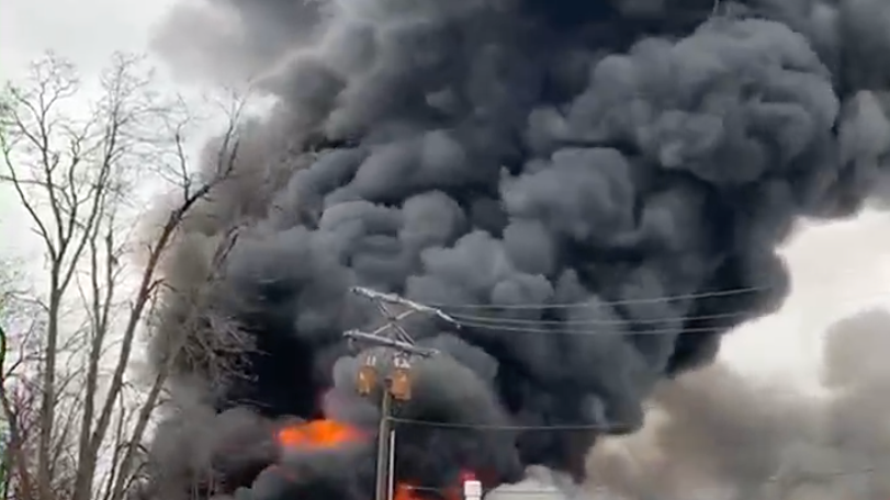 Dueño de J&K Salvage argumenta que el desguace promueve la seguridad ambiental