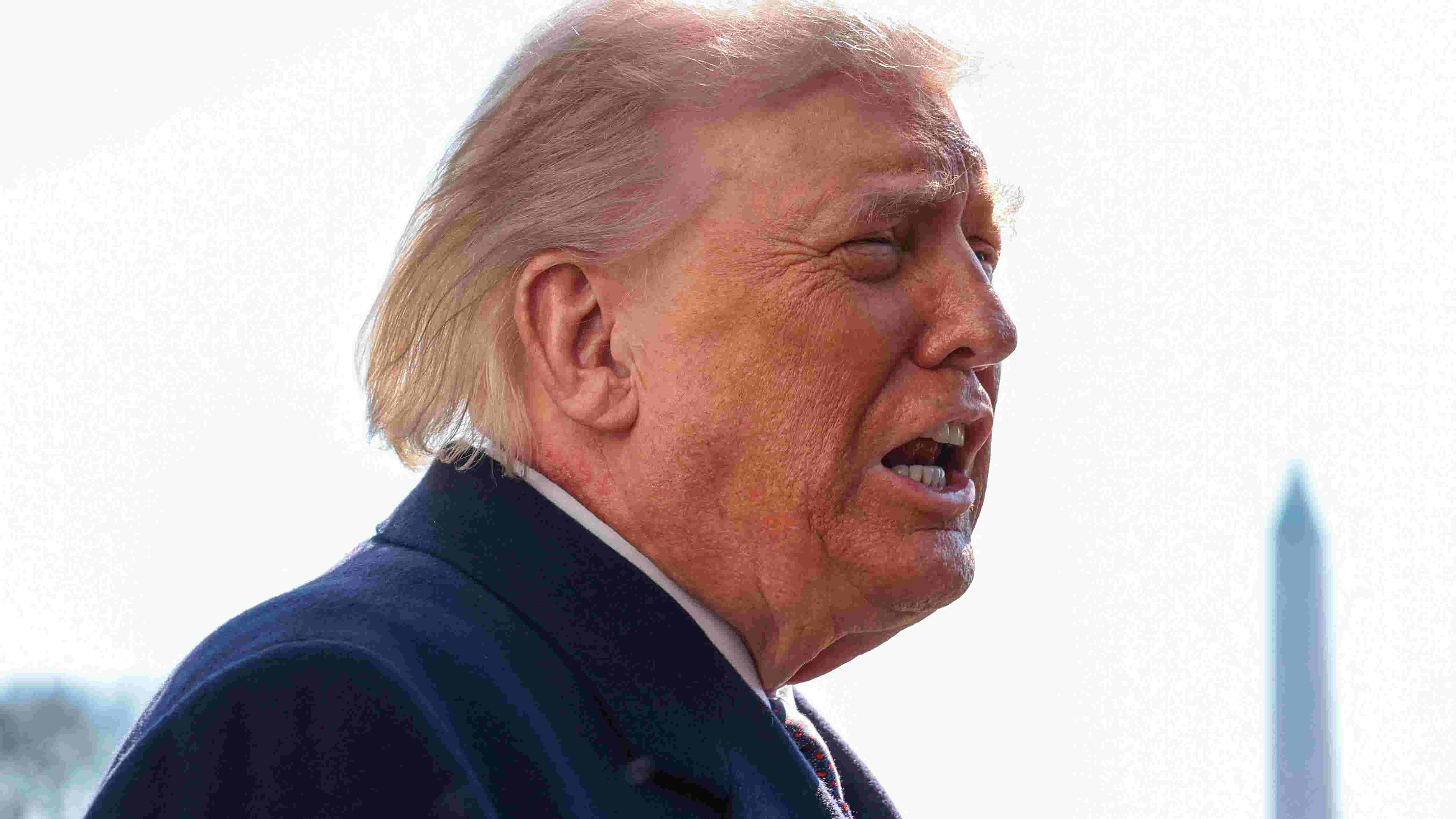 Trump says he didn&rsquo;t like seeing Bill Clinton get deposed over Epstein