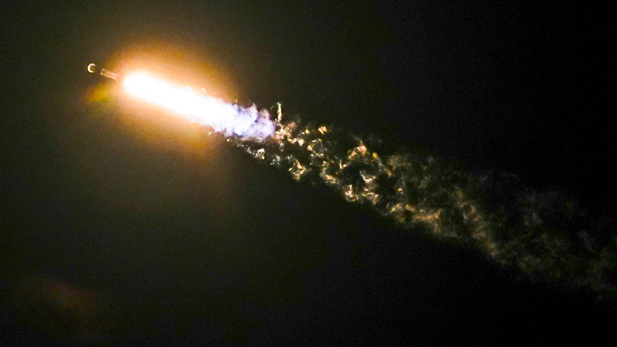 SpaceX Falcon 9 Starlink Rocket Launch from Florida and California