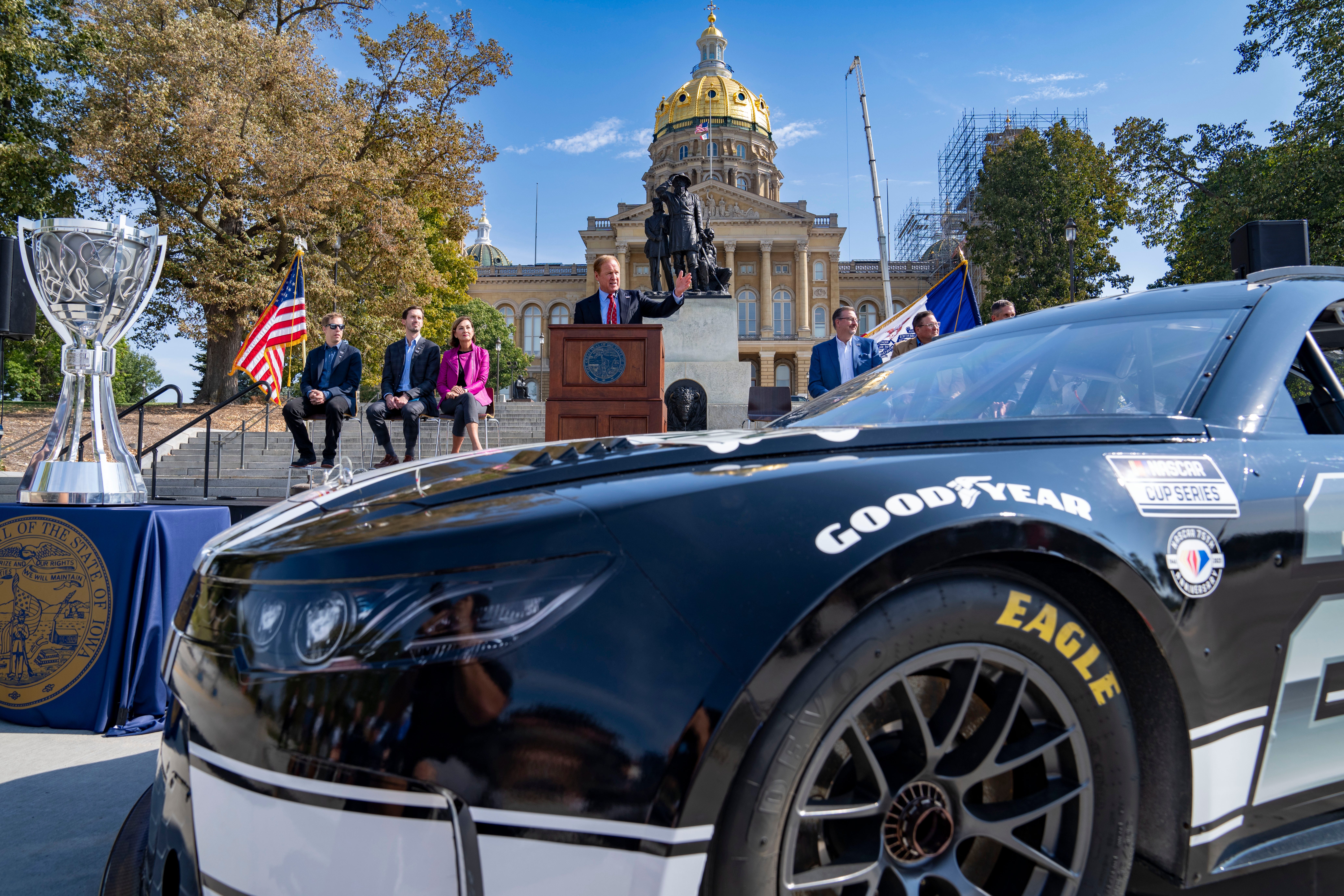 Rusty Wallace, designer of the Iowa Speedway in Newton, speaks.