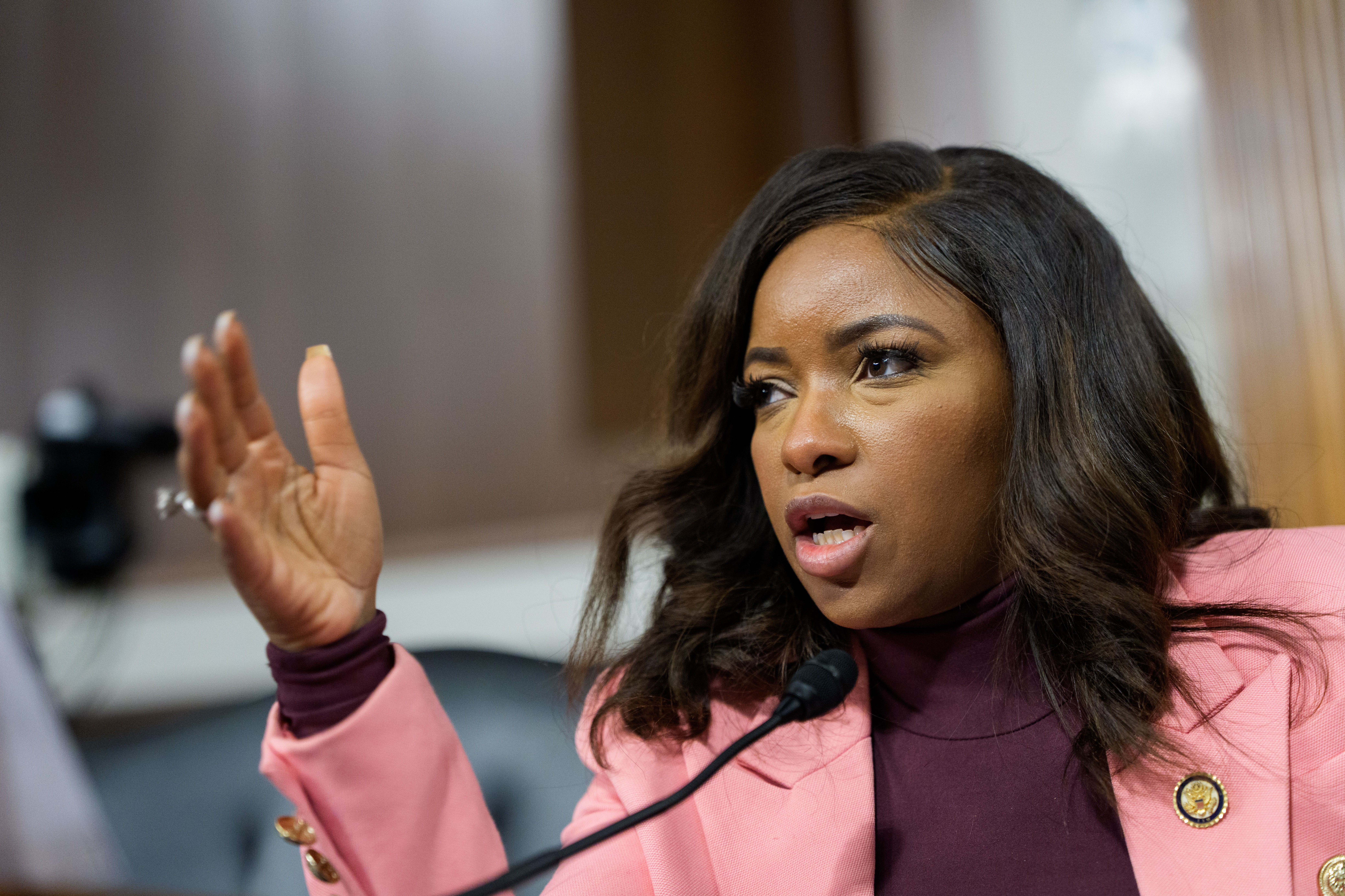 Man who worked security for congresswoman killed by Dallas police