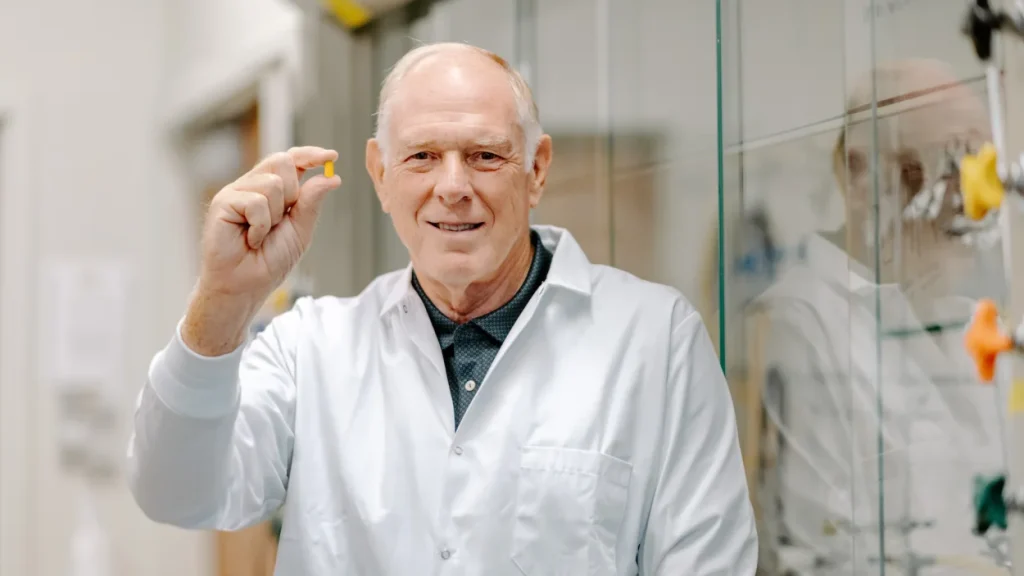 Globally renowned Purdue drug discovery pioneer Phil Low dies at 78