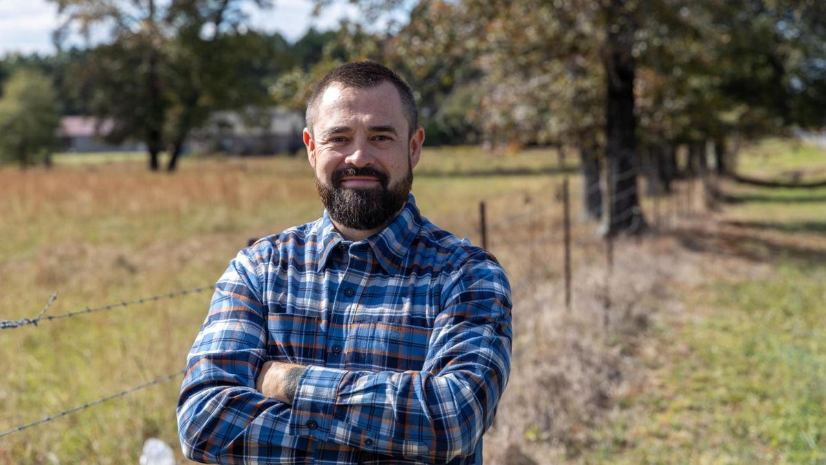 Arkansas man charged with murder wins GOP primary in sheriff's election