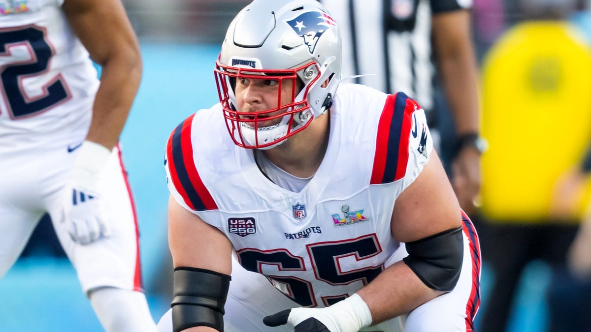 Garrett Bradbury trade lands Bears new center, Patriots get draft pick Garrett Bradbury trade lands Bears new center, Patriots get draft pick