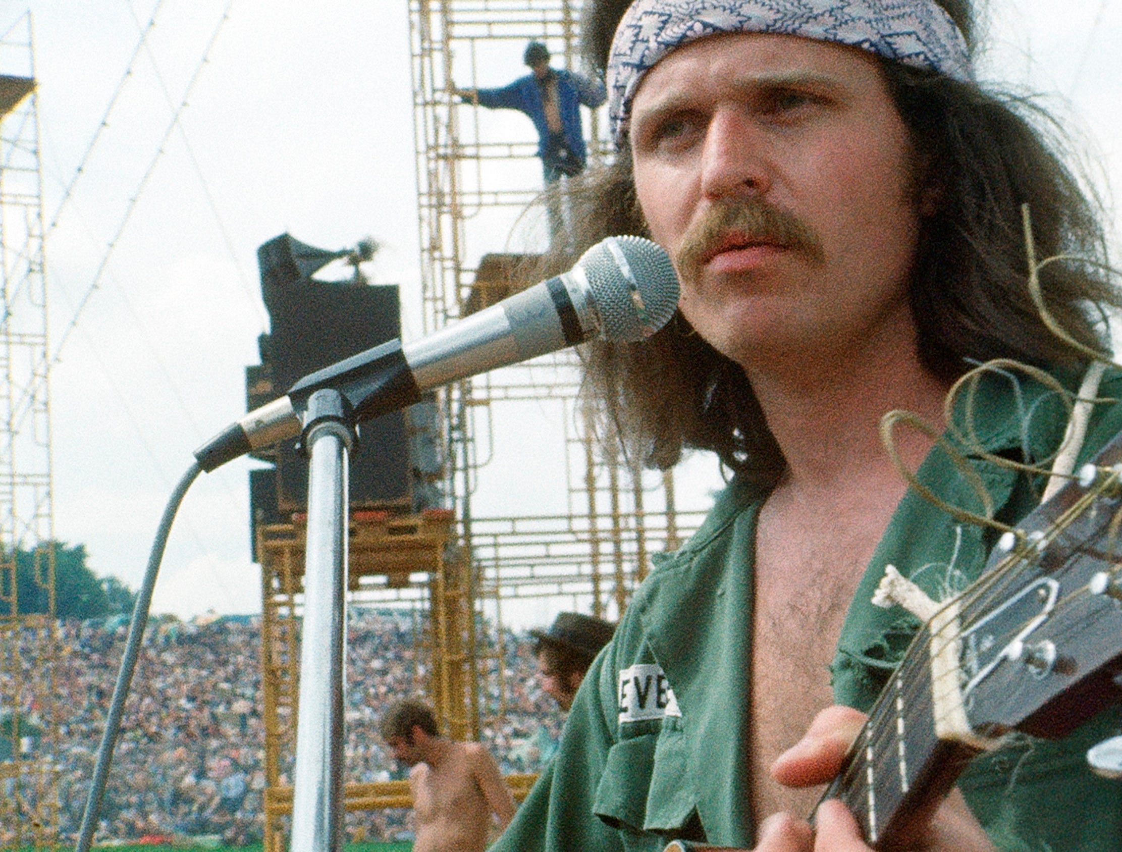 Country Joe McDonald, Woodstock legend, dies at 84; had Worcester run-in