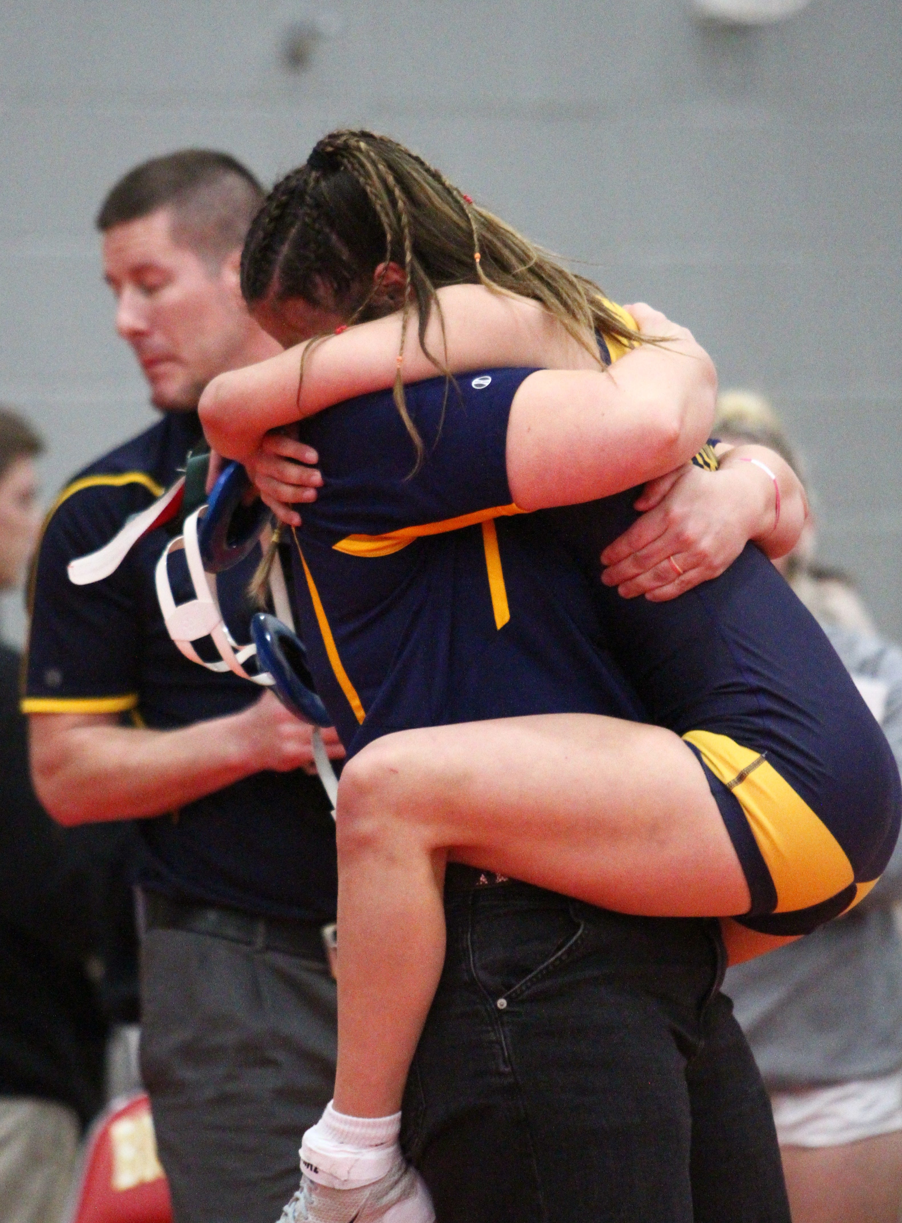 Dozen wrestlers from Marion area qualify for state wrestling meet