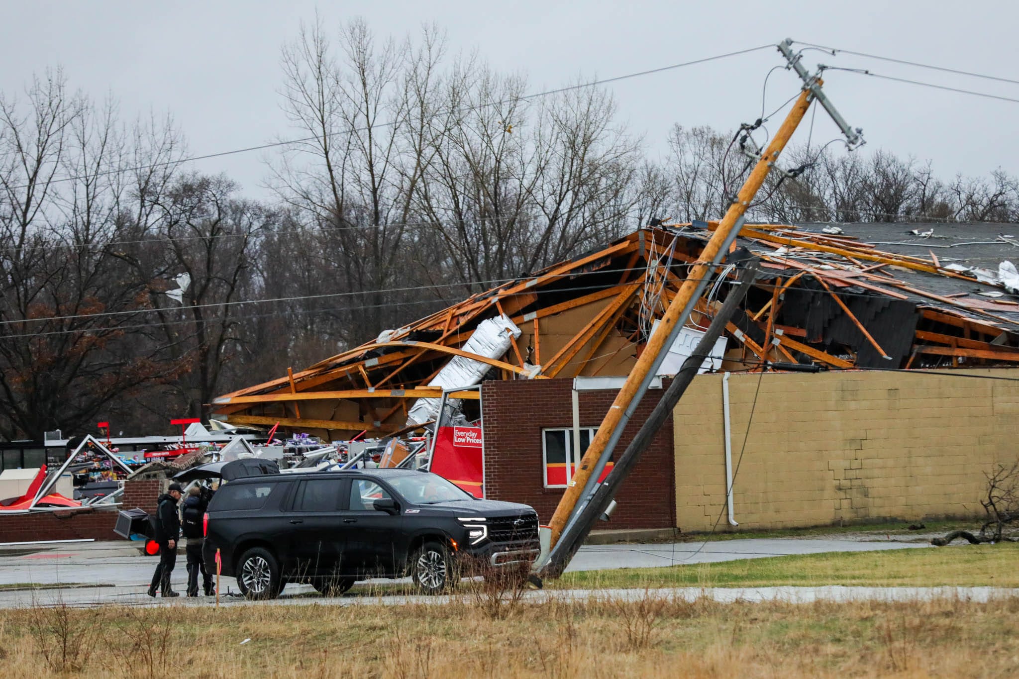 Tornado in northwest Indiana causes two deaths and widespread damage