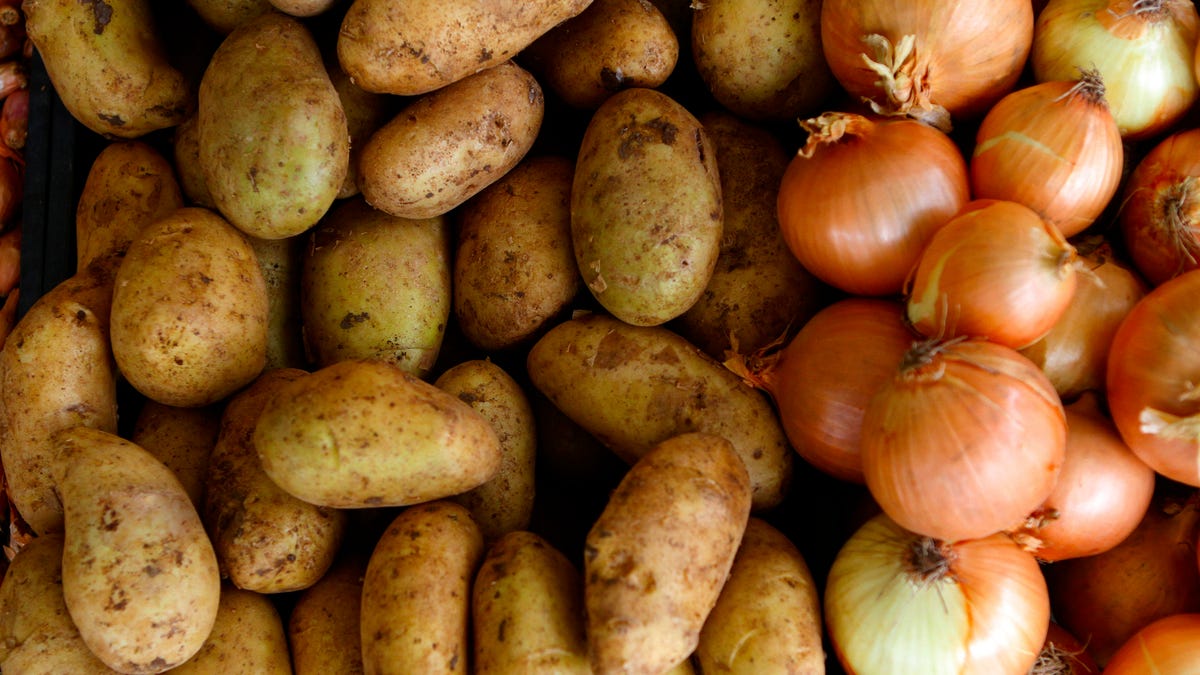 Man arrested for allegedly stealing over $600K in onions, potatoes