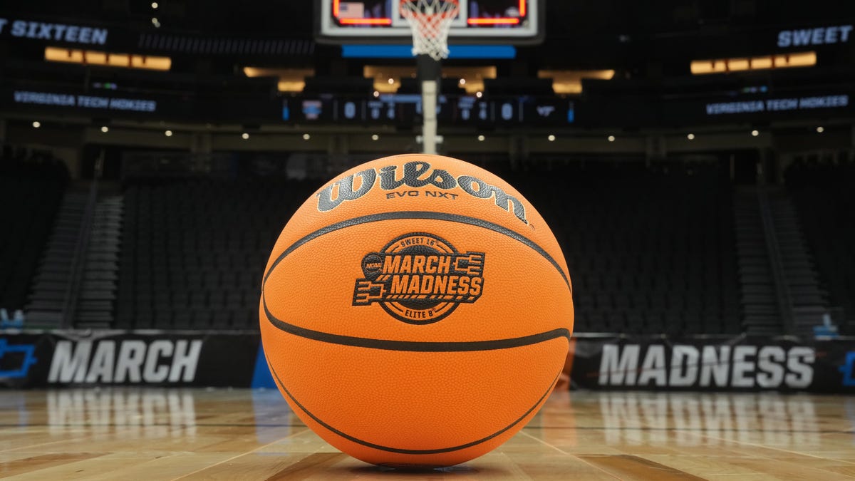 Πού να παρακολουθήσετε UConn εναντίον North Carolina στο March Madness Sweet 16: Time, TV Channel