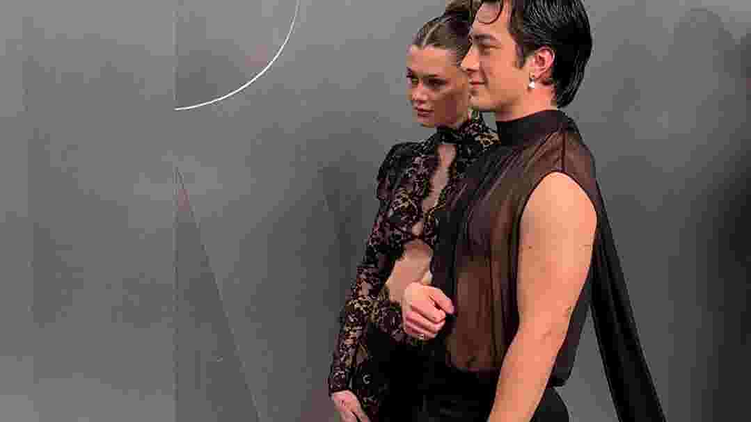 Heated Rivalry leads walk the Vanity Fair carpet in matching mesh tops