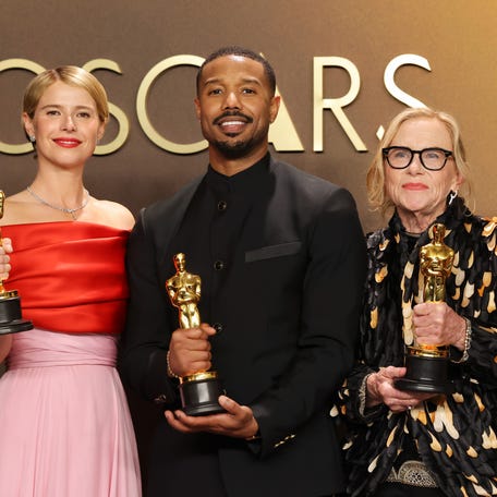 HOLLYWOOD, CALIFORNIA - MARCH 15: (L-R) Jessie Buckley, winner of the Best Actress Award for 