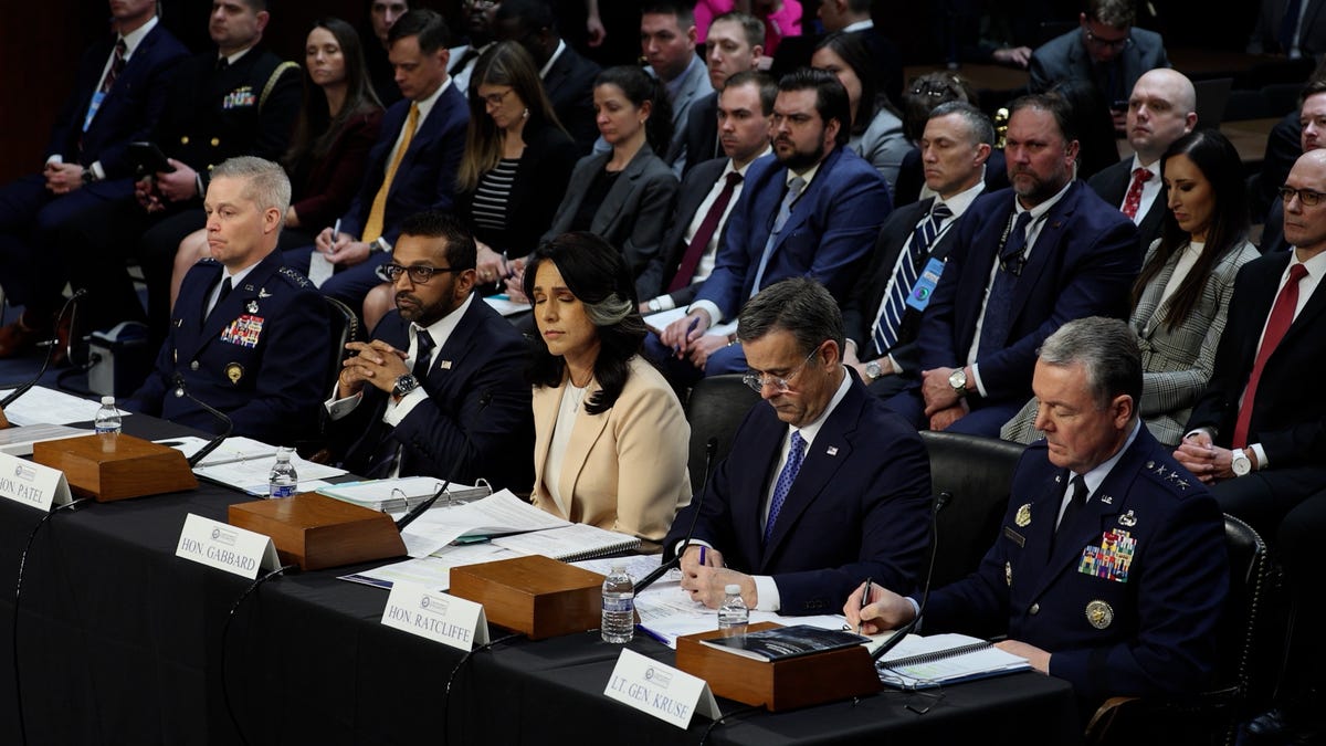 natl intel chiefs.jpg